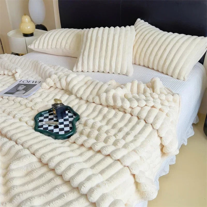 New Imitation Rabbit Velvet Autumn Warm Blankets for Beds Soft Fluffy Coral Fleece Throw Blankets for Sofa Warmth Bed Sheets